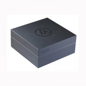 กล่องของขวัญสีดำเข้มที่กำหนดเอง