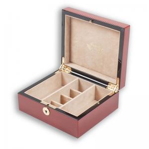 ผลิตภัณฑ์ดูแลผิวที่กำหนดเองดูสร้อยข้อมือลิปสติกกล่องของขวัญเครื่องสำอาง