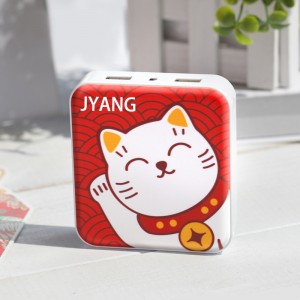 Lucky Cat พาวเวอร์ซัพพลายมือถือที่บางเฉียบขนาดกะทัดรัดชาร์จสมบัติ 10000mAh มินิการ์ตูนน่ารักชาร์จโทรศัพท์