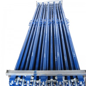 นั่งร้านชนิดแขวนผนังผลักดึงเสาทาสีสีน้ำเงิน