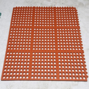 ที่มีคุณภาพสูงทนต่อการบีบอัด SBR แหวนยางที่นอนพื้นยางเสื่อสำหรับป้องกันหญ้า