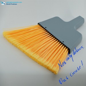 หัวไม้กวาดพลาสติก Akbrand ที่มีบอร์ดแปรงรูปสี่เหลี่ยมขนมเปียกปูนและแปรงขนยาวแบบ Acclivitous