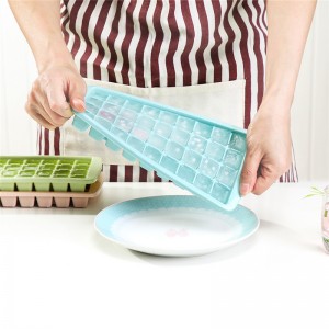 ถาดน้ำแข็งซิลิโคนสี่เหลี่ยมจัตุรัสขนาด 36 ตารางพร้อมฝา