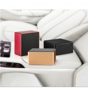 เครื่องฟอกอากาศในรถยนต์ขนาดเล็ก USB ขับเคลื่อนพร้อมฟังก์ชั่นตรวจจับคุณภาพอากาศอัจฉริยะเพื่อลบฟอร์มาลดีไฮด์ / smong / PM2.5 / มือสอ...