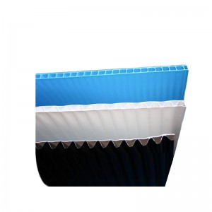 แผ่นพลาสติกกลวง