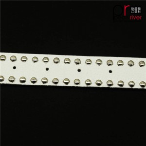 เข็มขัดหนังสีขาวล่าสุด Strape พร้อมหัวเข็มขัดโลหะ