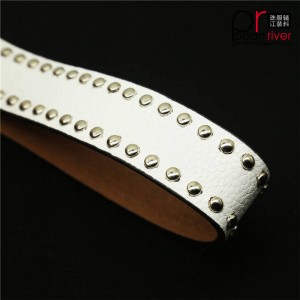 เข็มขัดหนังสีขาวล่าสุด Strape พร้อมหัวเข็มขัดโลหะ