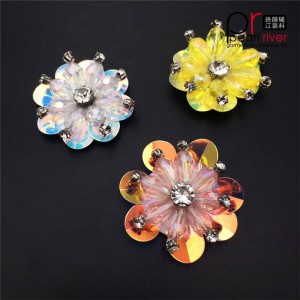 ความงาม bling-bling เลื่อมดอกไม้กับมุก