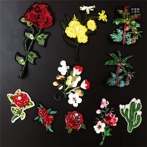 ล่าสุดสัตว์และแพทช์ปักดอกไม้