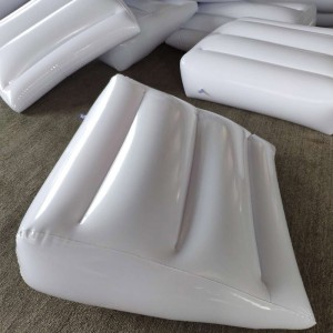 หมอนน้ำลิ่มสามเหลี่ยม / หมอนอิงสีขาว