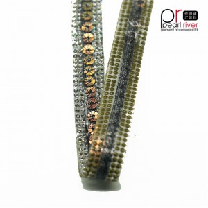 การตัดแต่ง Rhinestone ล่าสุดด้วยการตัดเย็บเลื่อมที่กำหนดเอง