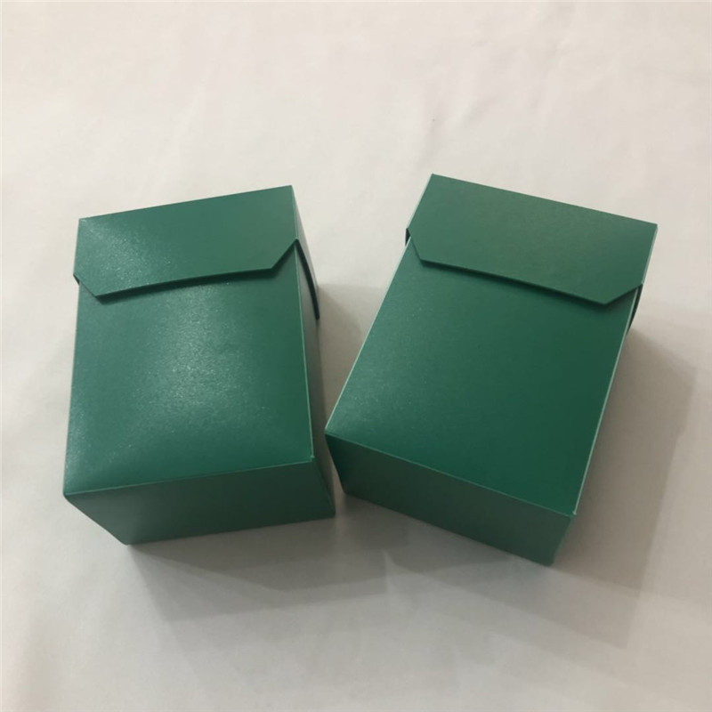 กล่องพลาสติกสีเขียว