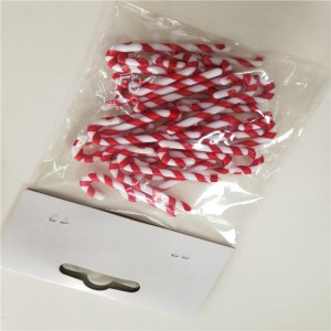 ระฆังคริสต์มาสขนาดเล็กหลากสีและขนาด