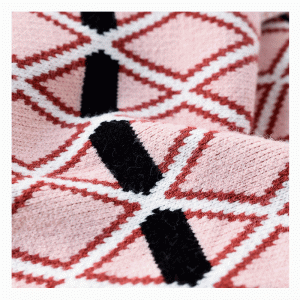 เสื้อกันหนาวถักคอเต่าผู้หญิงขนาดบวกของ