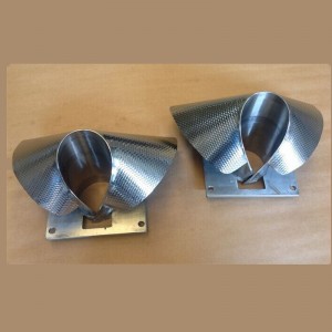 กระเป๋าคออดีตออกแบบเอง