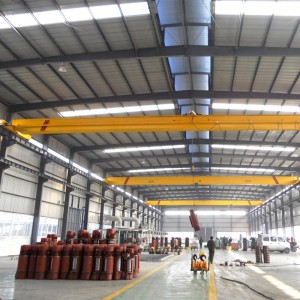 เครนเหนือศีรษะคานเดี่ยว