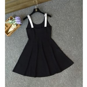 สุภาพสตรีฤดูร้อนถักเสื้อแขนกุดตัวอักษรโลโก้ชุดเสื้อกันหนาวบรรทัด