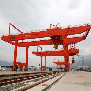 รางคอนเทนเนอร์ Gantry Crane (RMG)