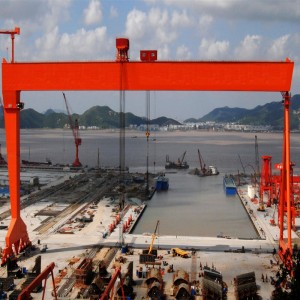 ปั้นจั่นคานคู่สำหรับการต่อเรือ