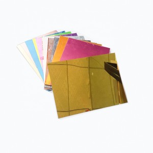 โรงงานกำหนดเอง 0.8 มม. 4'X8 แผ่นพีวีซีสีมันวาวสูงสำหรับกระจก