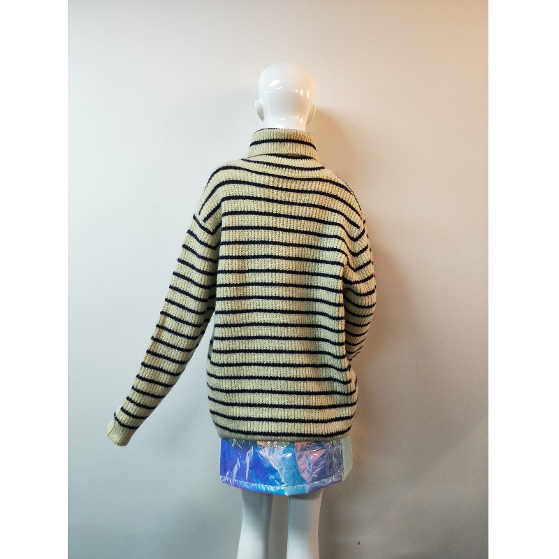 SWEATER แถบสีเขียวและน้ำเงิน RLWS0101F