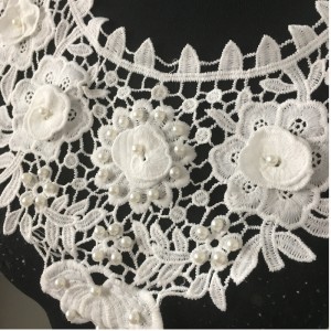 มาใหม่คอคอด้วยลูกปัด applique ลูกไม้