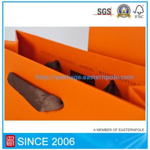 ถุงกระดาษช้อปปิ้งที่มีการออกแบบที่กำหนดเอง