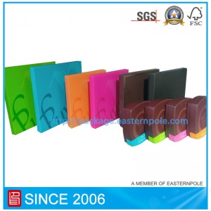 กล่องช็อคโกแลตแข็งที่หรูหราพร้อมการออกแบบที่กำหนดเอง