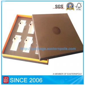 กล่องกระดาษใส่เครื่องสำอางค์