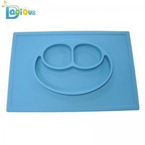 โรงงานขายส่งซิลิโคน Placemat ชิ้นเดียวสำหรับเด็กวัยหัดเดิน BPA FREE เด็กให้อาหารซิลิโคน Placemat แผ่น