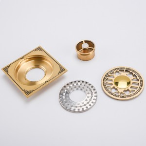 ผ้าคลุมอาบน้ำสีดำลายตารางปกปิดพื้นห้องน้ำ