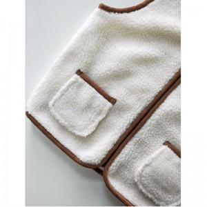 เสื้อเด็กสีขาวบอร์ก RLCV0002