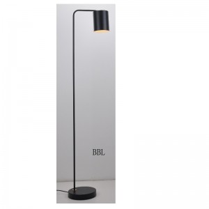 โคมไฟตั้งพื้นพร้อมเฉดสีโลหะและฟังก์ชั่นปรับแสง