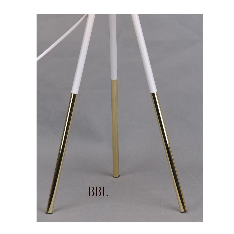 โคมไฟตั้งโต๊ะขาตั้งกล้องพร้อมที่บังแดดโลหะ