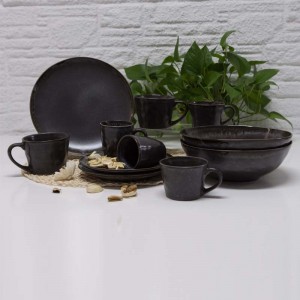 ชุดอาหารเย็นเซรามิกเรียบง่าย