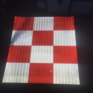 เทปสะท้อนแสงสถานีรถไฟบ้าน