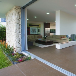 ถ้ำเลื่อนประตู