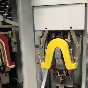 หนังรองเท้ากีฬา vamp ส่วนบนทำถุงลมนิรภัยส้นเท้าหลังส้นปั้นขึ้นรูปเครื่องขึ้นรูป