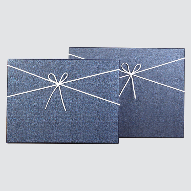 เสื้อผ้าสไตล์เรียบง่ายขนาดกล่องหมวกตกแต่งโบว์ผูกกล่องของขวัญ