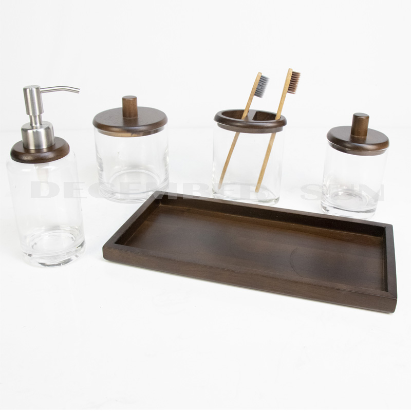 กระจกใสพร้อมชุดห้องน้ำไม้