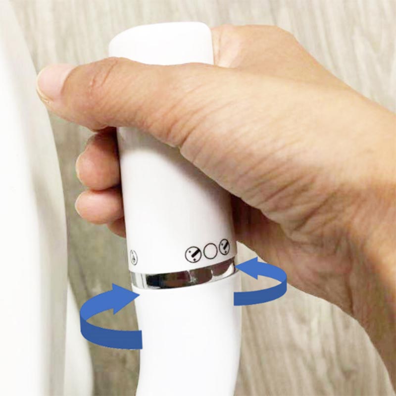 โถปัสสาวะหญิงที่นั่งสำหรับสถานที่สาธารณะ