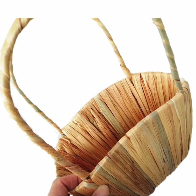 ตะกร้าฟางลายดอกไม้พร้อมหูหิ้ว