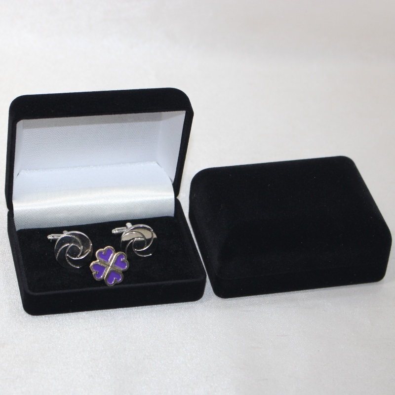 รายการ d-45 cuffs เนคไทคลิปหรือเหรียญเหรียญและป้ายชื่อที่ใช้ในกล่องกำมะหยี่กลม สำหรับ iPhone