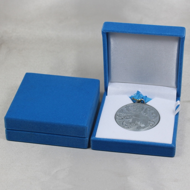 รายการ V-06 กล่องพลาสติกสำลีสี่เหลี่ยมสำหรับใส่เหรียญ 50-60 มม., กระดุม, กระดุมข้อมือ, เนคไท, เหรียญ, ฯลฯ 88 * 91 * 33 น้ำหนักประมาณ 85 กรั...