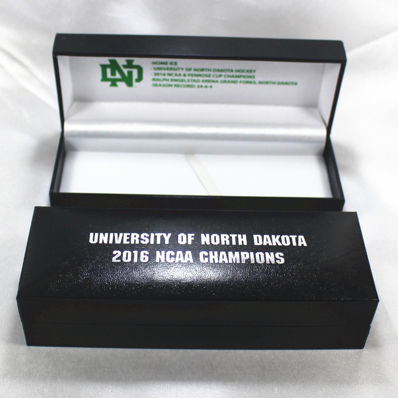 v-12l สี่เหลี่ยมผืนผ้าหนังเทียมกล่องสำหรับ 140 42mm ป้ายปากกาและสร้อยคอฯลฯ น้ำหนักประมาณ 120 กรัม