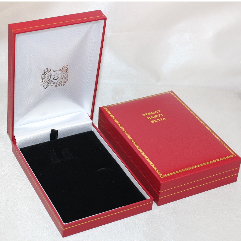 รายการ V-15S สี่เหลี่ยมผืนผ้าหนังเทียมกล่องกระดาษสำหรับเหรียญ 75 * 120 มม. เหรียญและตรา ฯลฯ 97 * 143 * 34 น้ำหนักประมาณ 170 กรัม