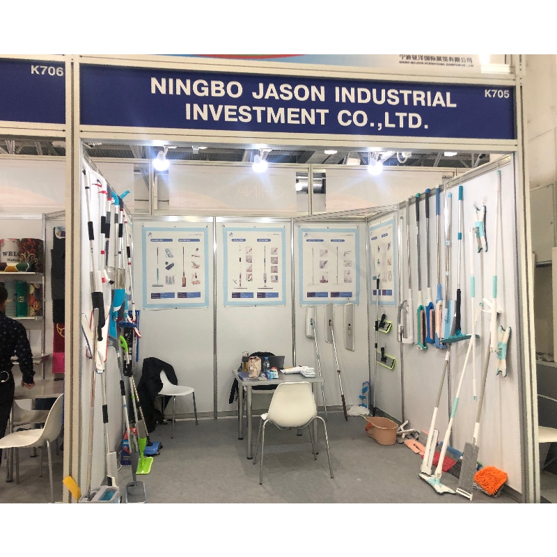 นิทรรศการ: ภาพถ่ายของผู้แสดงสินค้าต่างประเทศก่อนปี 2563