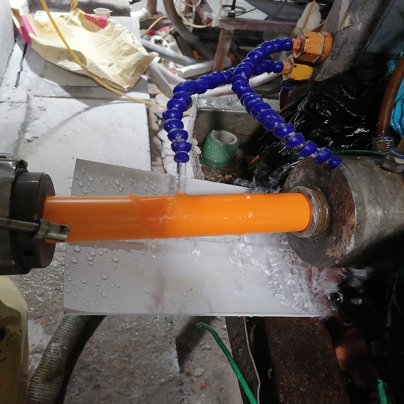 ท่อพีวีซีแบบกำหนดเองท่อพีวีซีพลาสติกอัดรีดท่อพลาสติกพีวีซีแข็งจากประเทศจีน