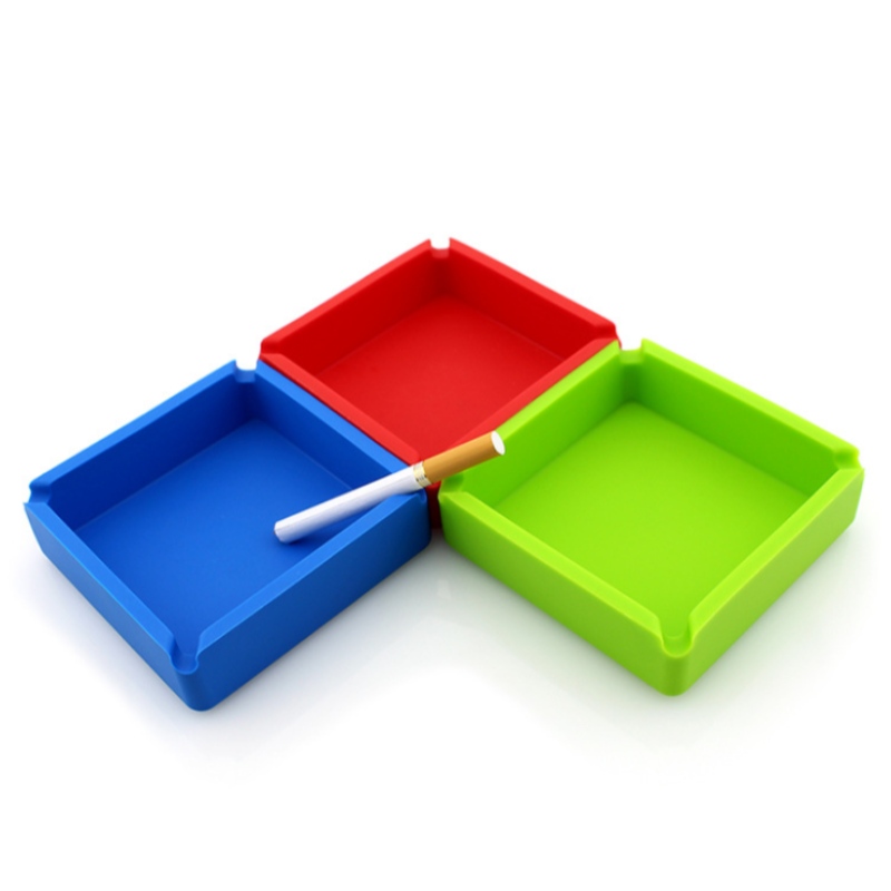 ที่เขี่ยบุหรี่สี่เหลี่ยมขนาดใหญ่