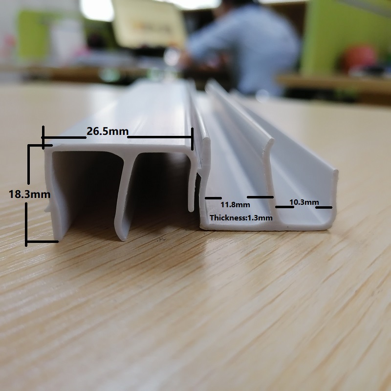 PVC E รูปโปรไฟล์ช่องพีวีซีตัดช่อง PVC ผู้ผลิตในประเทศจีน